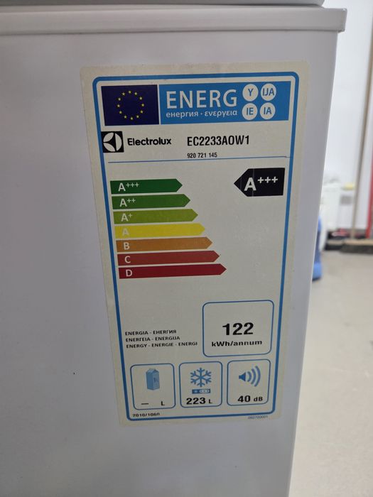 Zamrażarka skrzyniowa Electrolux EC2233AOW1 klasa A+++ Pojemność 223 l