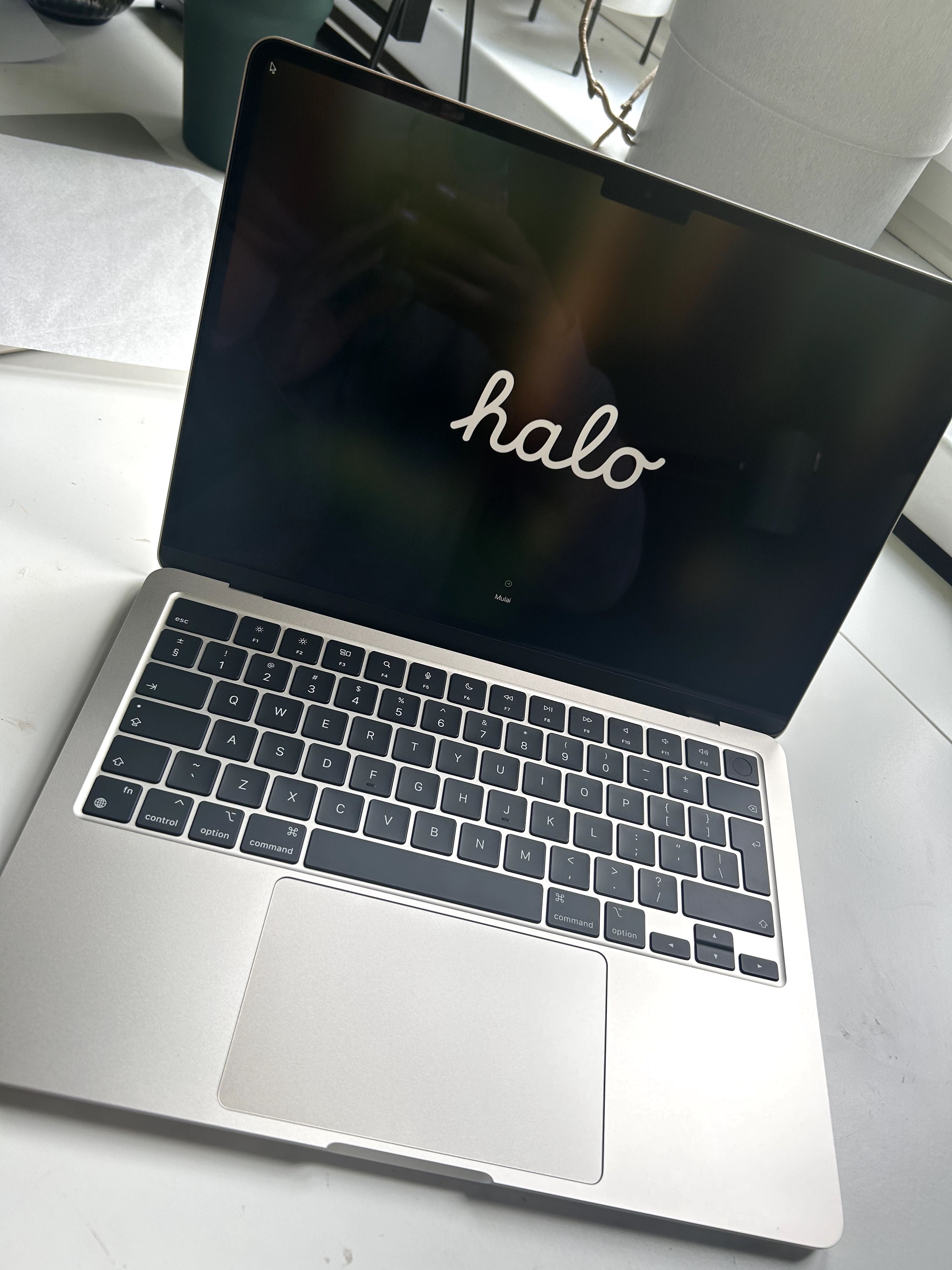 MacBook Air 13,6 2022 M2 8G