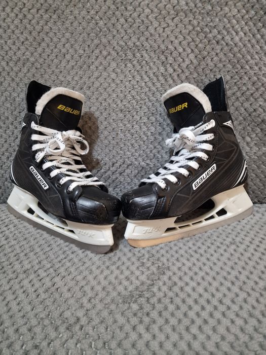 Sprzedam Łyżwy hokejowe Bauer Supreme s140