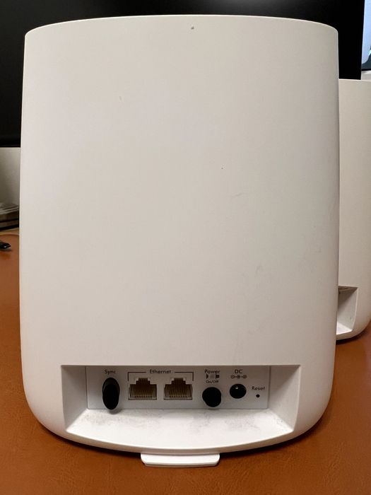 Netgear Orbi RBK20 – trzy zakresowy router mesh do 250 m²