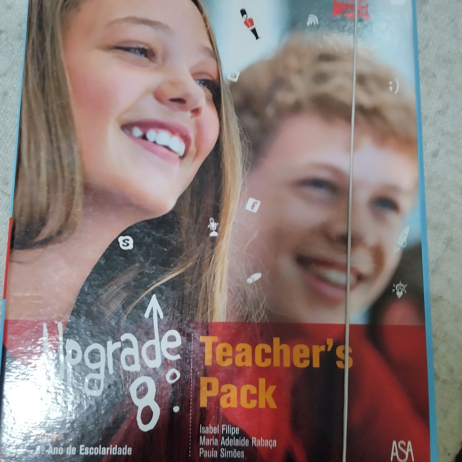 Dossiês completos e incompletos do professor, 8° ano, inglês,