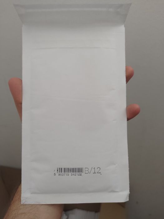 Koperta bąbelkowa B/12, dobry klej, wytrzymała. 1200 sztuk.