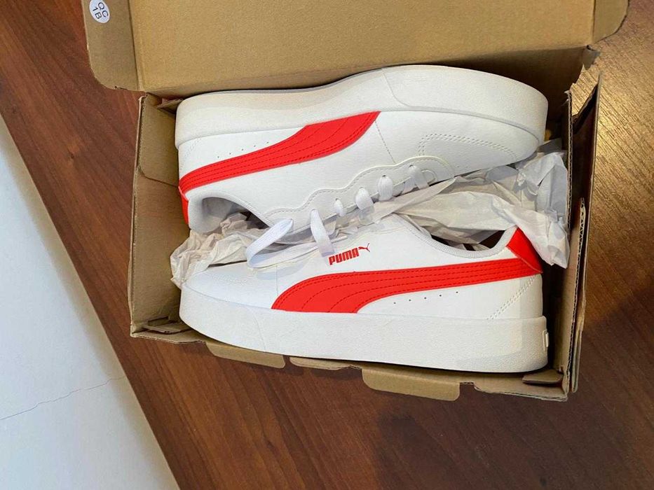 Продам нові жіночі кросівки Puma Skye Clean