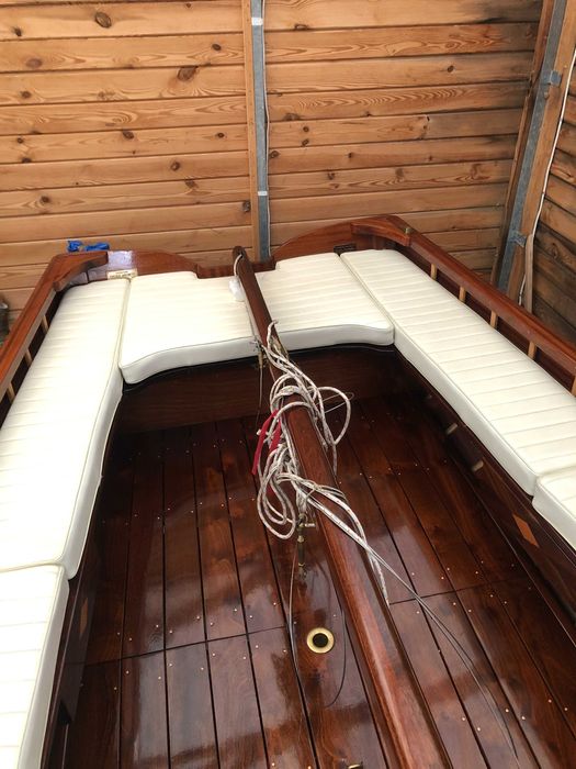 Piękna Żaglówka z Mahoniu (Włoska Produkcja, no.1 z 2002 r.)