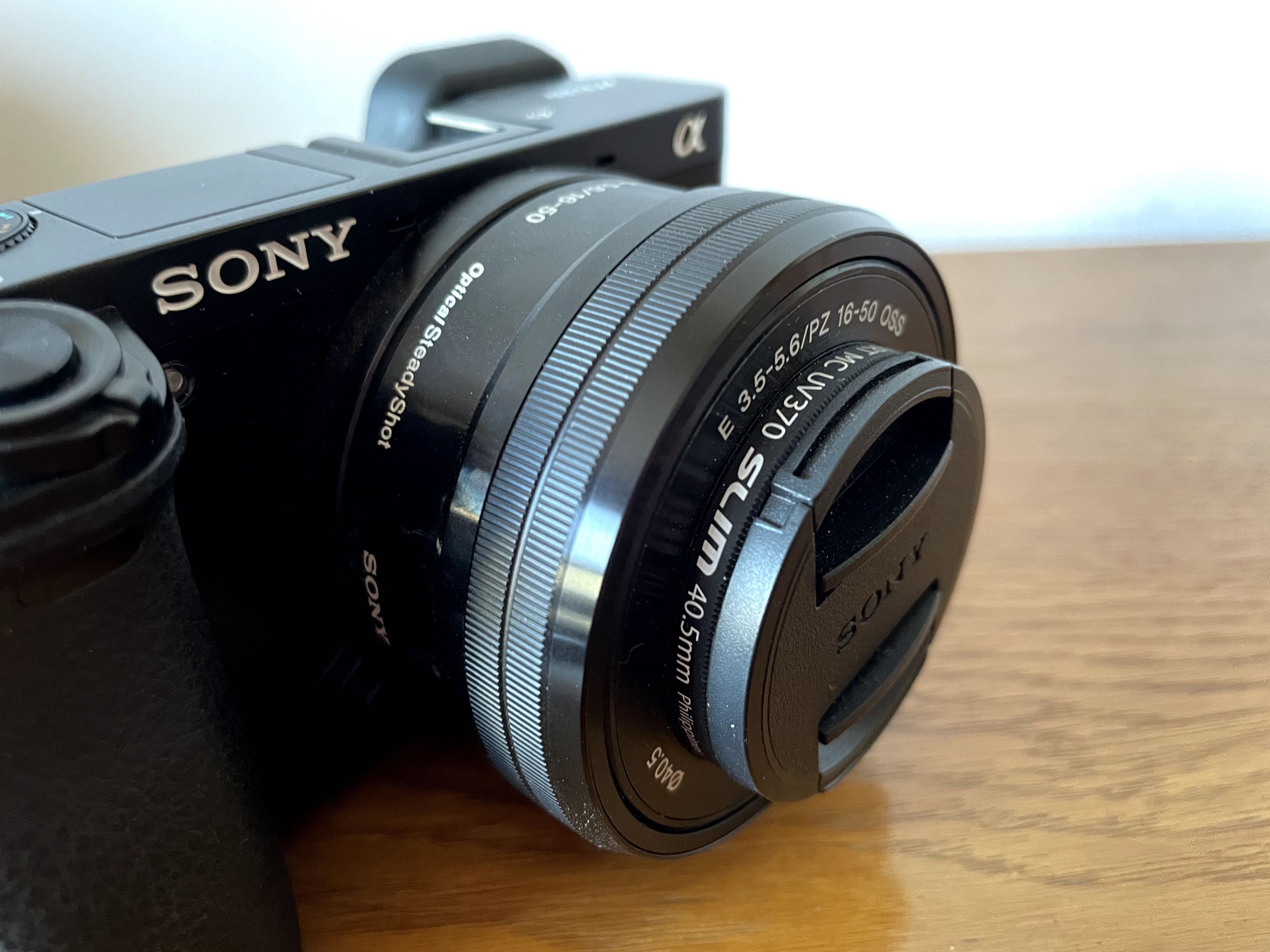 Sony Alpha 6000 + obiektyw 16-50mm + torba