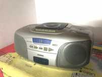Radio leitor de cd e cassate aiwa e maquina de barbear philips