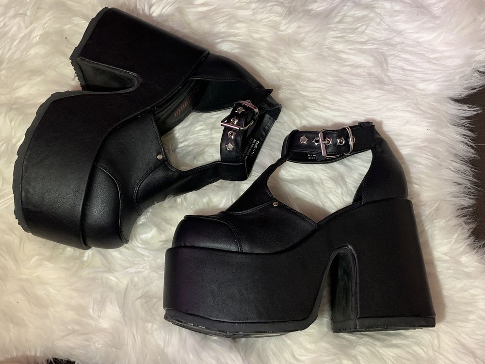 Туфлі Demonia Camel-103