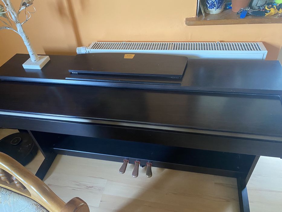 Pianino elektroniczne Clavinowa