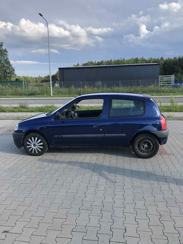 Renault clio 2 1.6 16v 2000r.