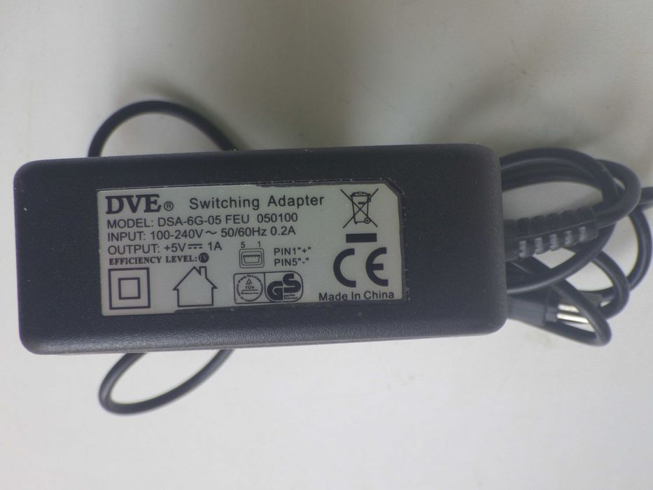 Блок питания DVE model DSA-6G-05 FEU 050100, output 5V, 1A.