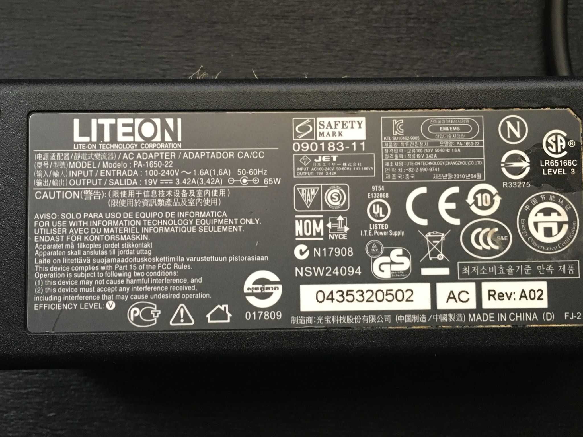 Carregador de Portátil Liteon (cabo + adaptador AC)