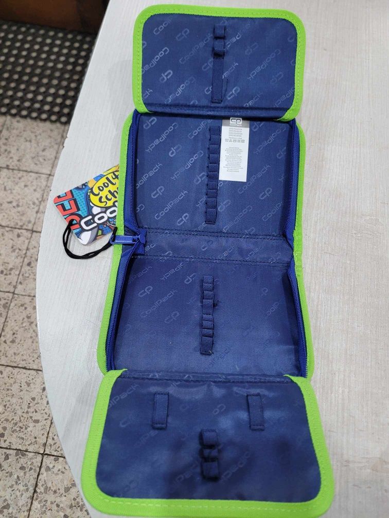 Nowy piórnik coolpack