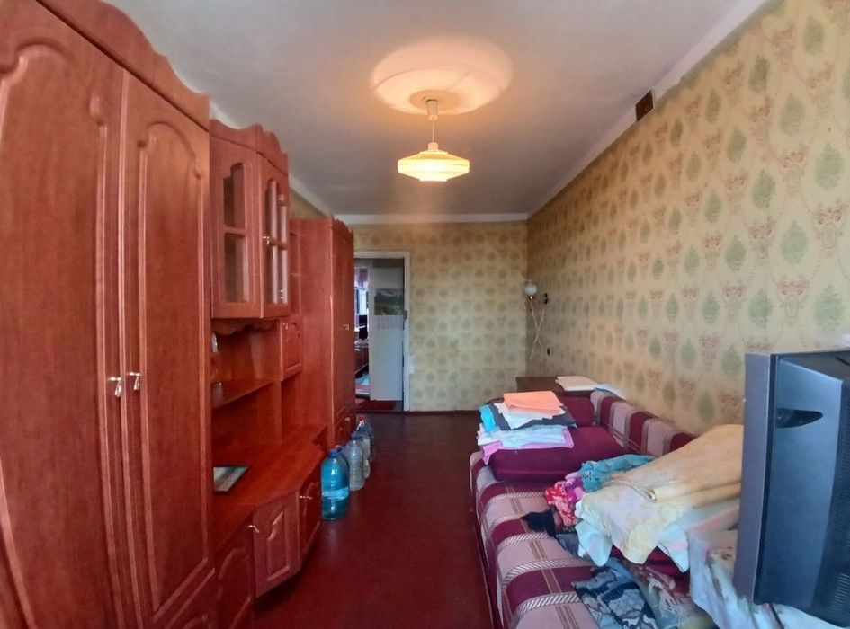 Продаю 2к/к 1е КП    Карпенко 59  ( работаем с сертификатами)