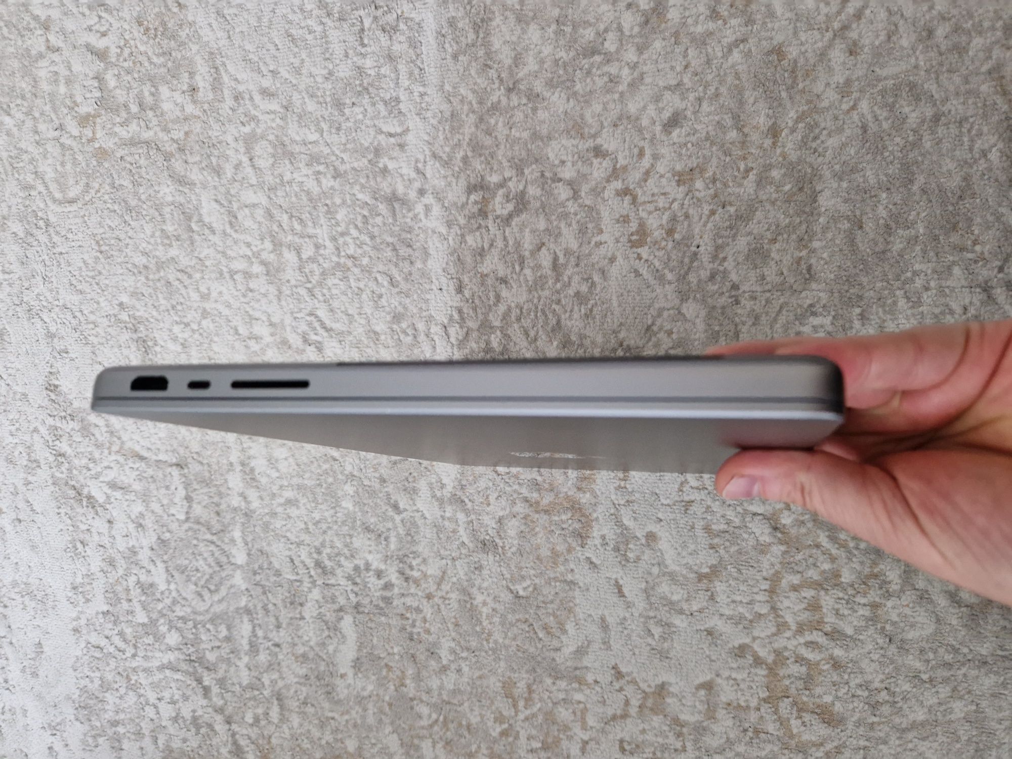 Macbook pro 14 M1pro  2021 16ram 512ssd