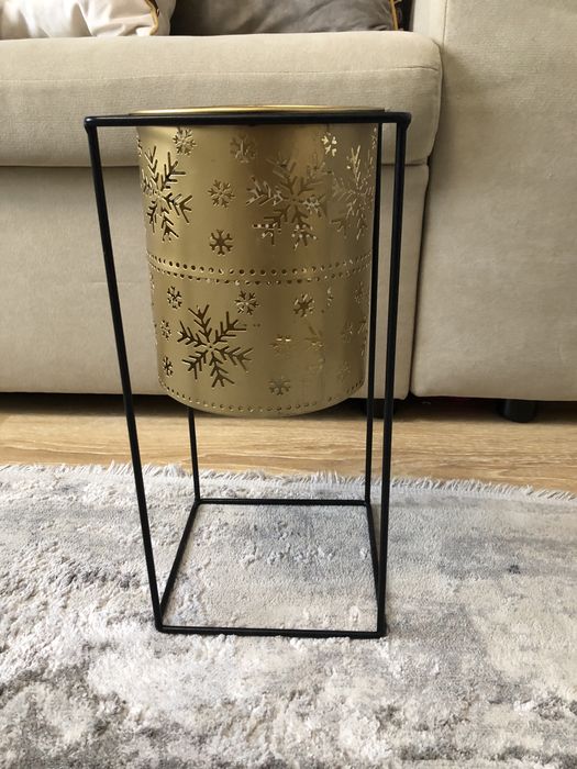 Продам підставку під вазон (підвазонник)