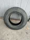 Opona 215/80 R16