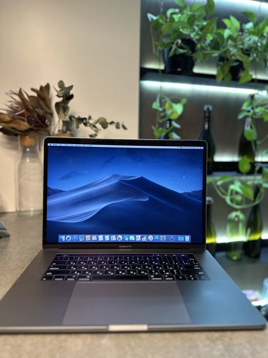 MacBook Pro 15 (2016) i7/16 gb/512 gb touch bar