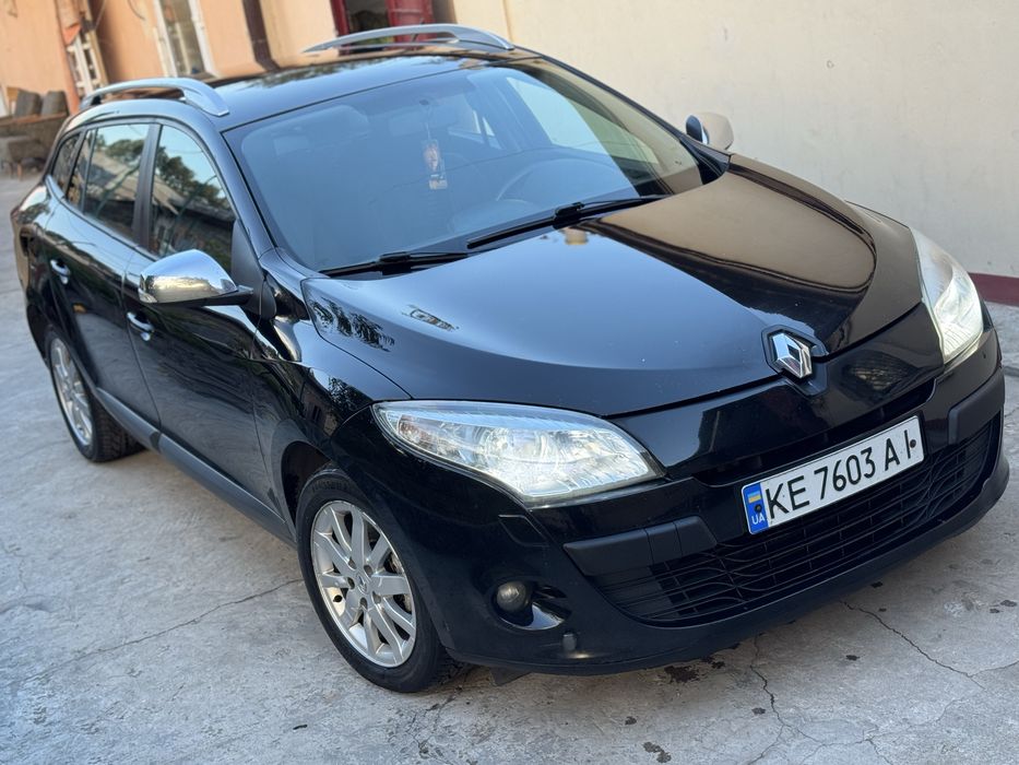 Строчно продам связи с выезжом за границу