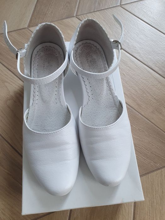 Sukienka komunijna Krespol 140 cm + dodatki