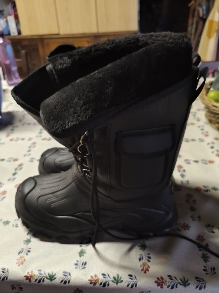 Botas impermiáveis forradas