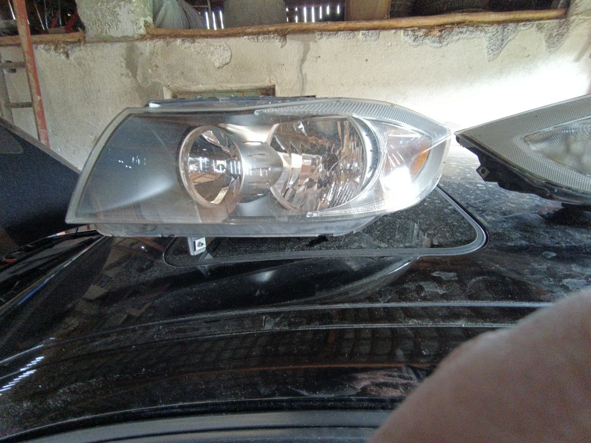 Lampy przednie BMW E90