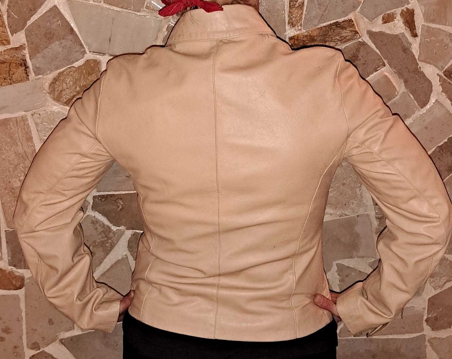 Skórzana kurtka damska beżowa