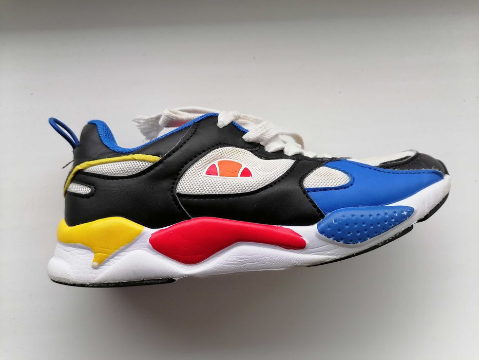 Продам кросівки Ellese на хлопчика