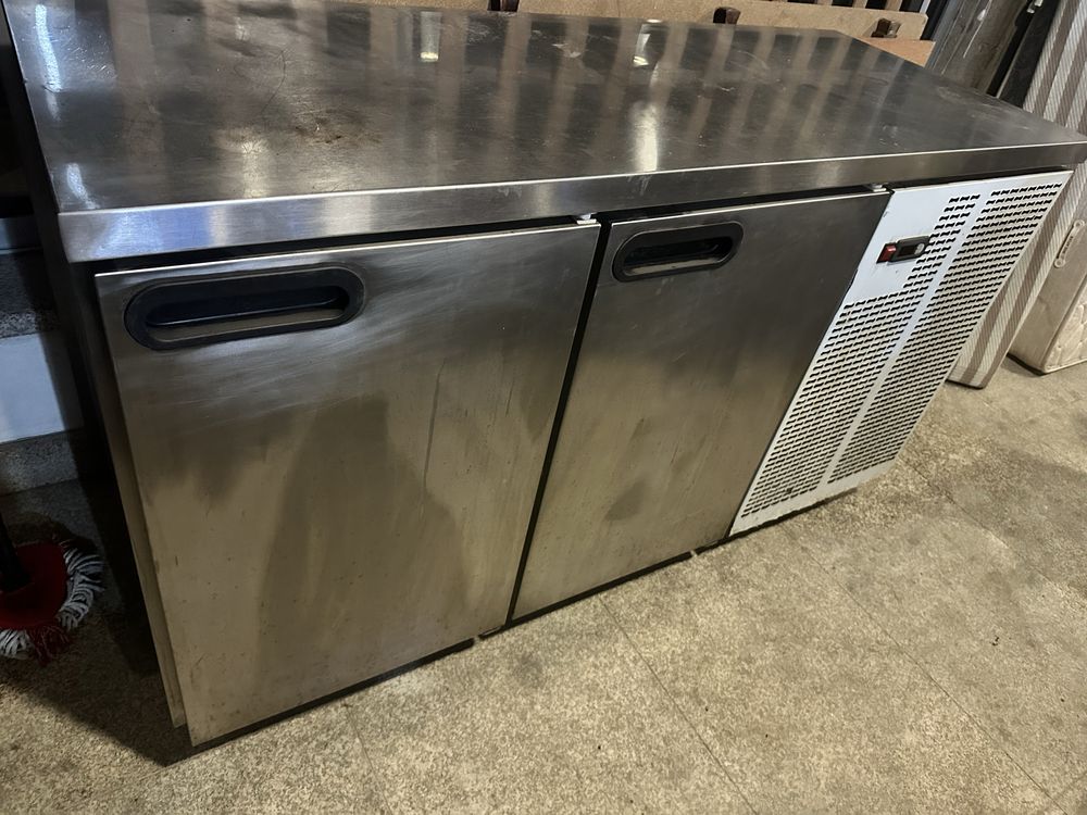 Balcao refrigerado - ideal para cafe ou pastelaria! Ler descricao
