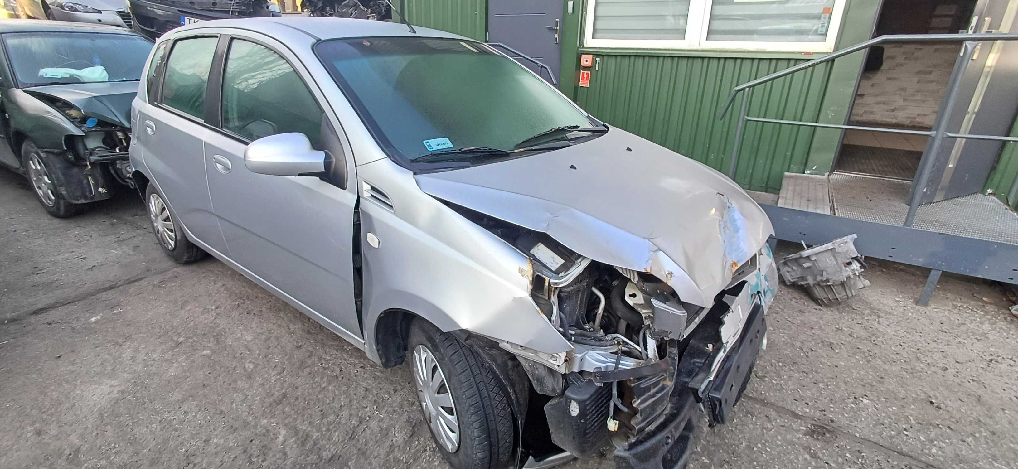 2009 Chevrolet Aveo T255 1.2 84KM B12D1 kolor 92U Silnik części