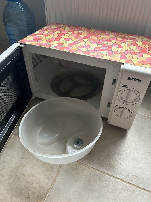 Продам мікрохвильову піч Gorenje
