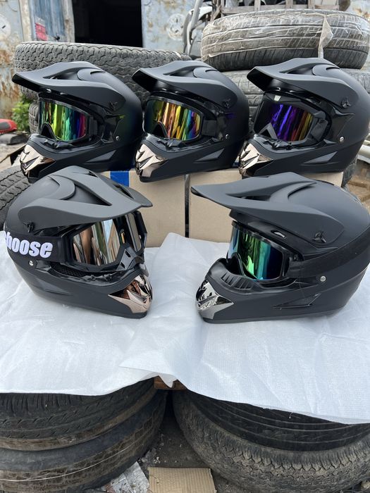 Мотошлем кроссовый эндуро