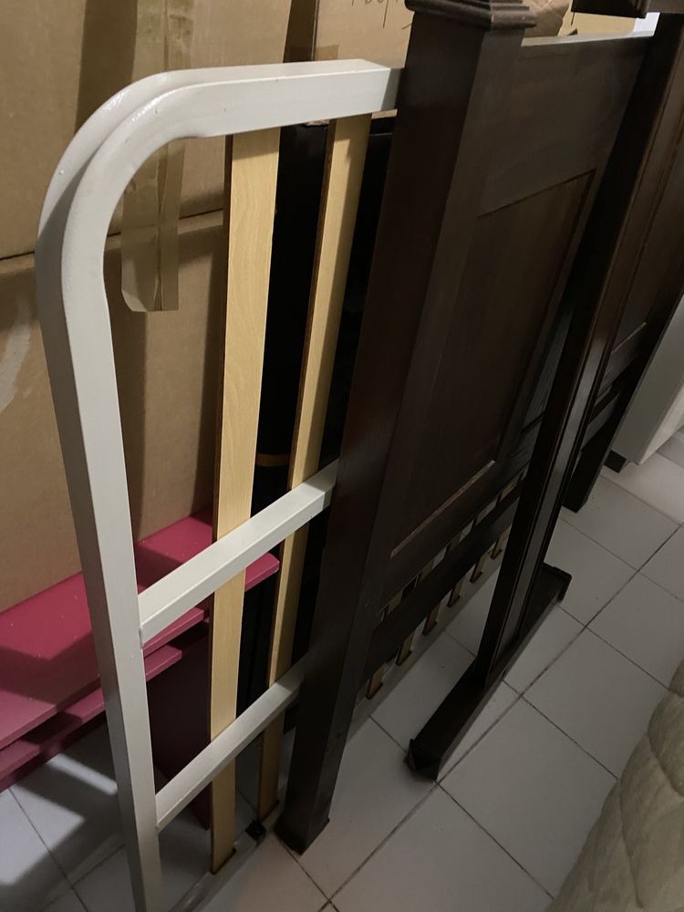 Colchão cama e cabeceira