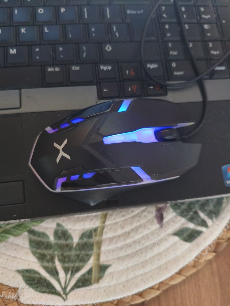 Komputer stacjonarny i7 8700k,  RTX 3060ti, 16 GB RAM, 512 SSD M2