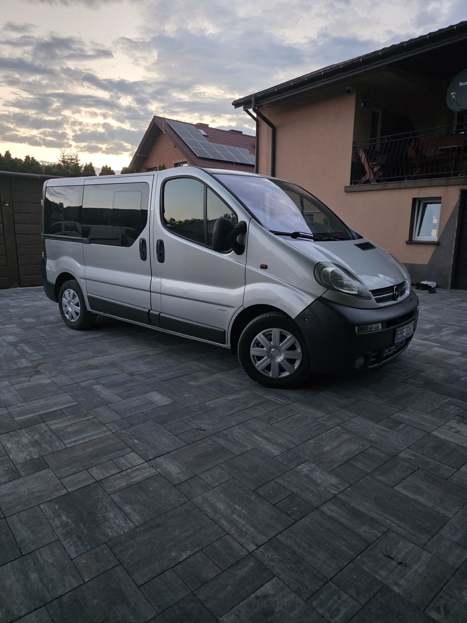 Opel Vivar / 9 osobowy ! Nowy rozrząd !! 1,9 ! Prywatne auto ! Klima!