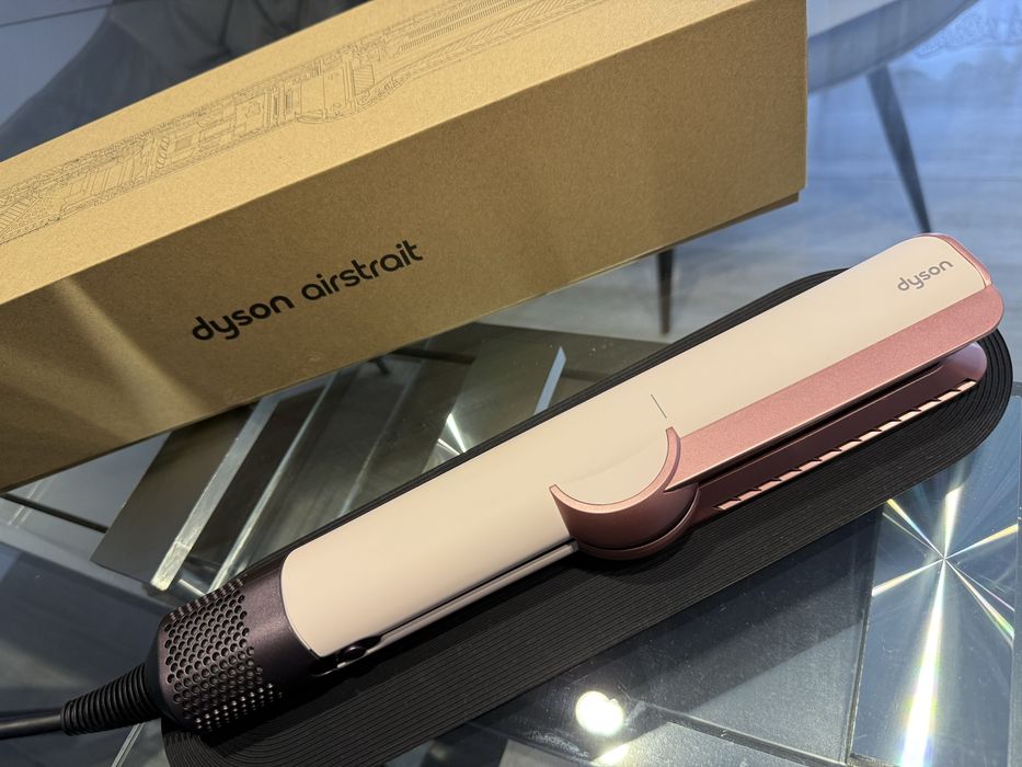 Продам Dyson Airstrait Ceramic Pink/Rose купувався в Італії