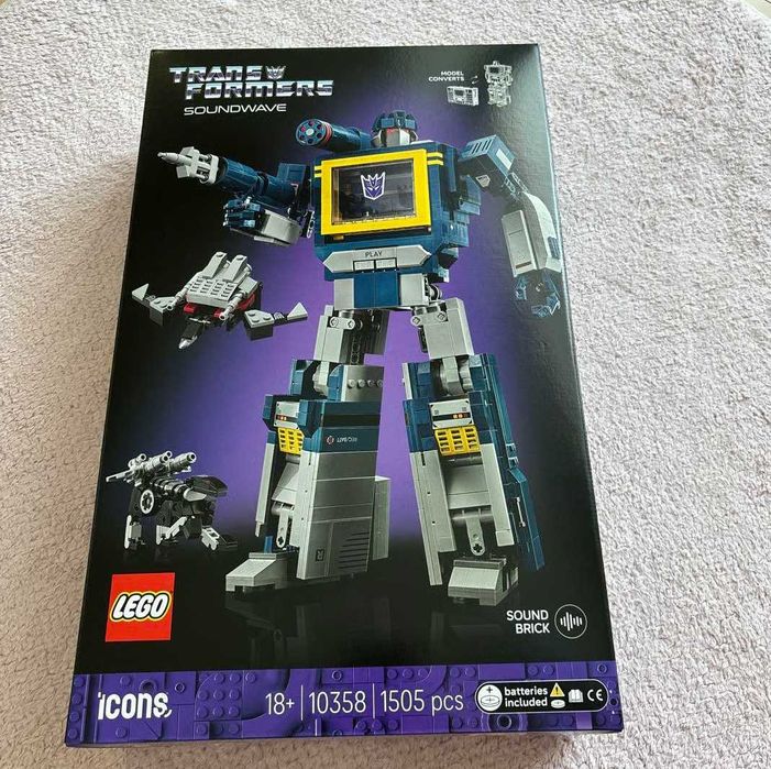 Конструктор Transformers: Саундвейв LEGO Icons 10358