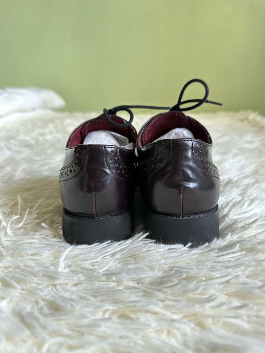 Жіночі туфлі-оксфорди