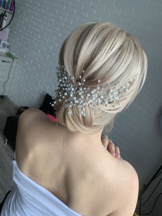 Роблю зачіски, маю прикраси ручноі роботи