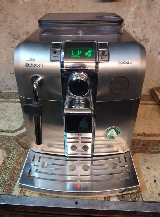 Кавомашина Saeco Syntia