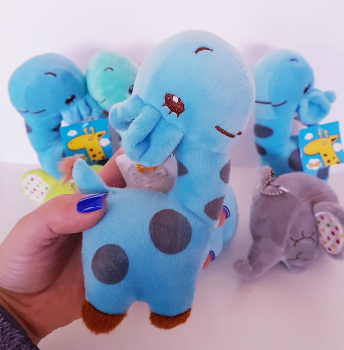Conjunto 7 peluches girafas e elefantes bebé (Portes Incluidos)