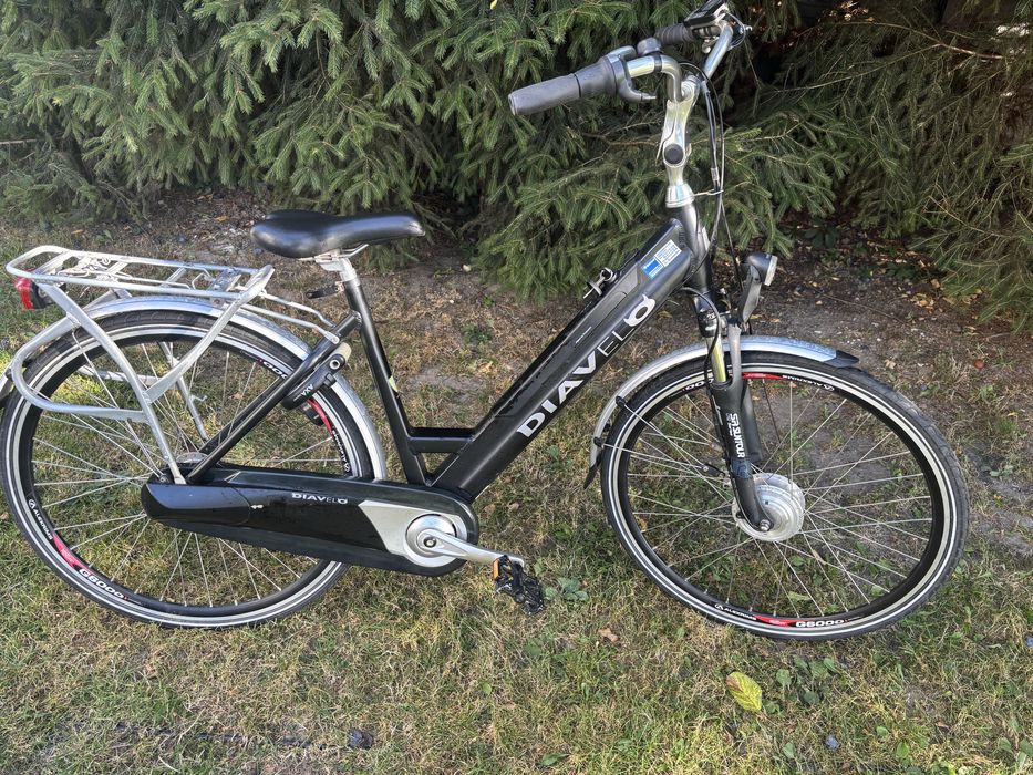 Rower elektryczny SR suntour Diavelo holenderski 28 cali