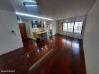 Apartamento T4 remodelado - Cidade Jo...