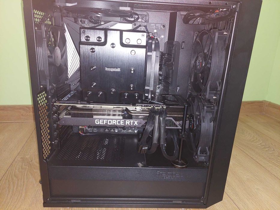 Komputer | Ryzen 7 3800X | RTX 3080 | 16 GB RAM | 1TB SSD