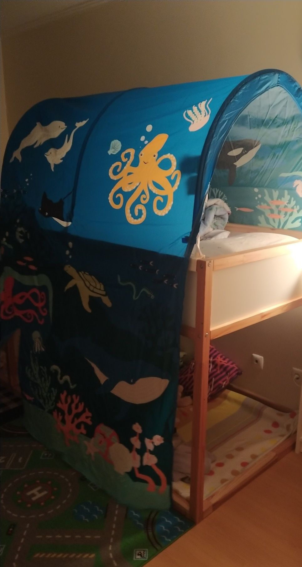 Cama Kura IKEA usada em bom estado