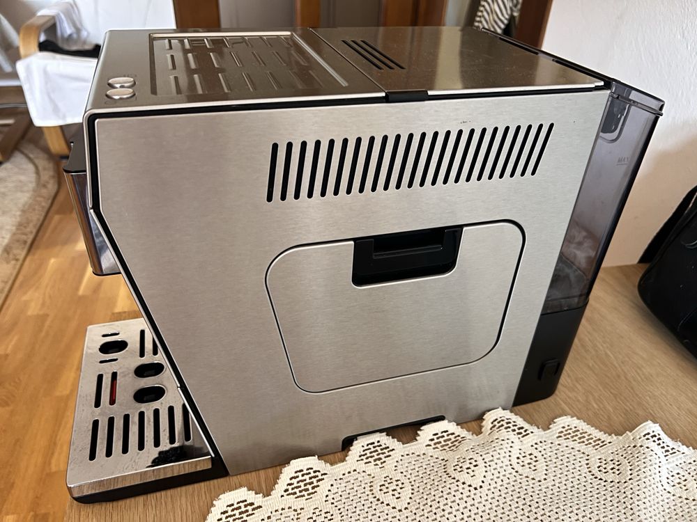 Кавоварка Delonghi PrimaDonna XS Deluxe (ETAM 36.365.M)