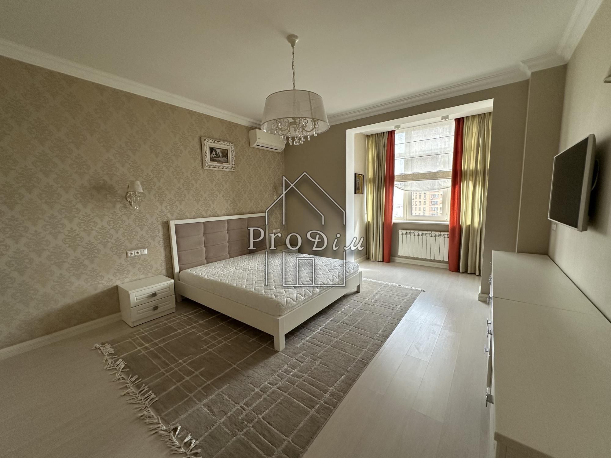Без %. Продаж Квартира Метро Печерськ. ЖК Панорама, Коновальця 44А.