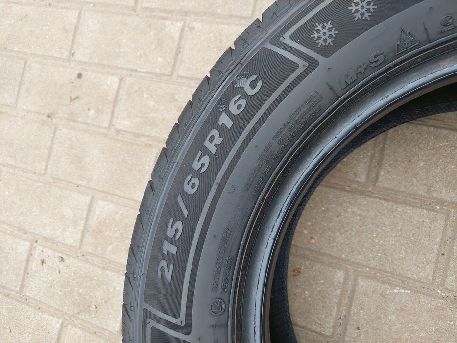 1x opona pojedyncza Tourador Winter pro TsV1  215 65 R16 C 109/107R