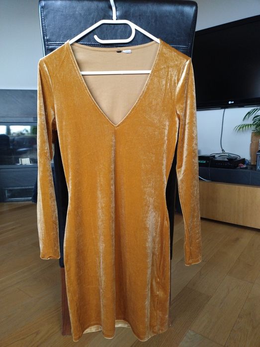 Piękna złota sukienka rozmiar S