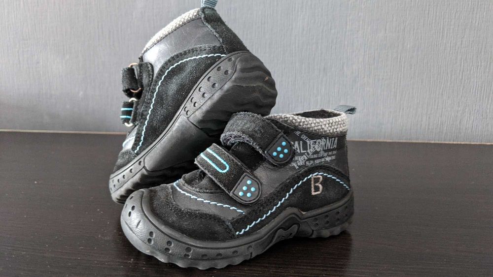 Зимние  ботинки р23,25,27,28,30