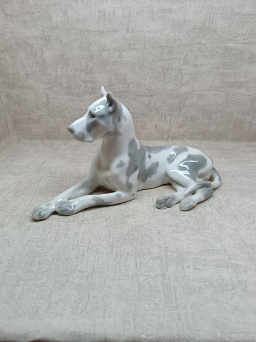 Porcelanowa figurka dog niemieckiego, Łomonosow, LFZ.